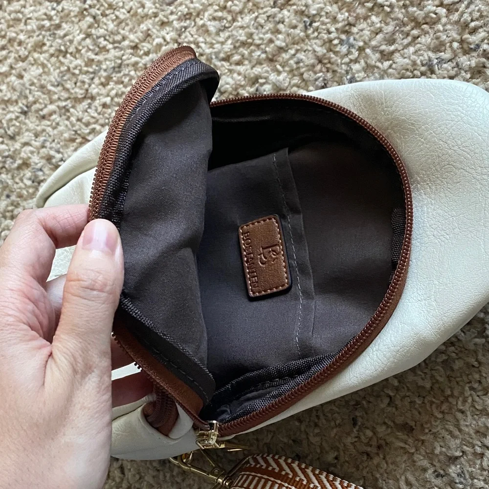 Women’s Stylish Bostanten Cream and Brown Sling Crossbody Purse (NWOT) - Picture 9 of 11